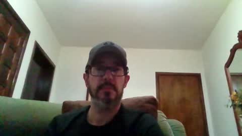 Snapshot of lukz88bigcock chatting on 06/18/26, 01:17 Luke online show from 06/18/26, 01:17