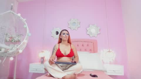 Luli Jones online show from 09/28/25, 01:16