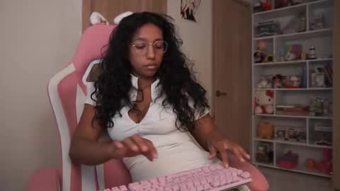 lulitauwu online show from 09/18/25, 11:18