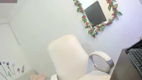 Lulu online show from 12/29/24, 01:45