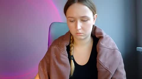 Lulu Baby18 online show from 12/19/25, 12:34