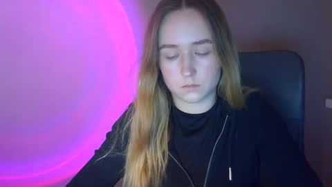 Snapshot of lulu_baby1 chatting on 01/06/26, 07:50 Lulu Baby18 online show from 01/06/26, 07:50