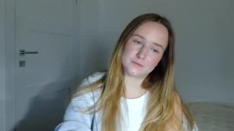 Snapshot of lulu_baby1 chatting on 02/19/26, 08:49 Lulu Baby18 online show from 02/19/26, 08:49