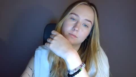 Snapshot of lulu_baby1 chatting on 02/24/26, 08:18 Lulu Baby18 online show from 02/24/26, 08:18