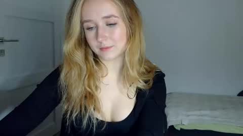 Snapshot of lulu_baby1 chatting on 03/04/26, 09:10 Lulu Baby18 online show from 03/04/26, 09:10