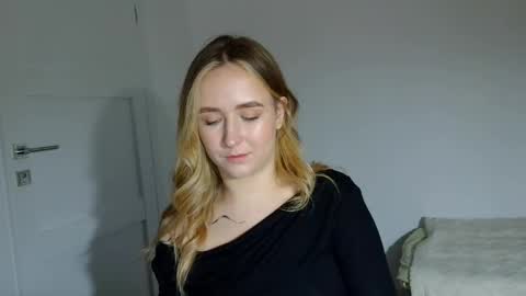 Snapshot of lulu_baby1 chatting on 03/08/26, 10:13 Lulu Baby18 online show from 03/08/26, 10:13