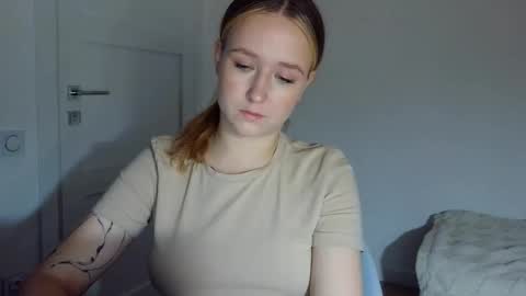 Snapshot of lulu_baby1 chatting on 03/15/26, 06:03 Lulu Baby18 online show from 03/15/26, 06:03