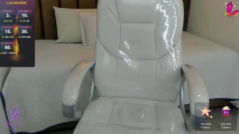 Snapshot of lulu_girl23 chatting on 12/28/24, 10:47 Lulu online show from 12/28/24, 10:47