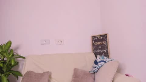 LULU online show from 01/19/25, 04:44