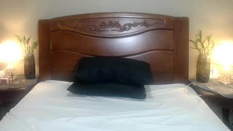 lulu_wild online show from 11/23/25, 10:59