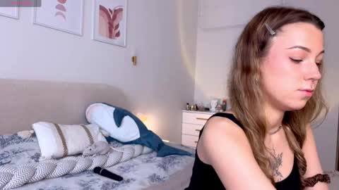 Snapshot of luluberryx chatting on 05/14/26, 02:40 lulu berry online show from 05/14/26, 02:40