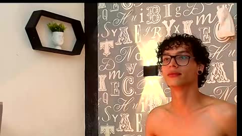 Snapshot of lumberjack_20 chatting on 02/11/25, 05:47 Vanity ErosX online show from 02/11/25, 05:47