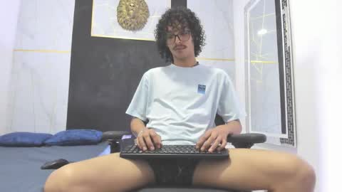 Snapshot of lumberjack_20 chatting on 02/02/26, 08:29 Vanity ErosX online show from 02/02/26, 08:29