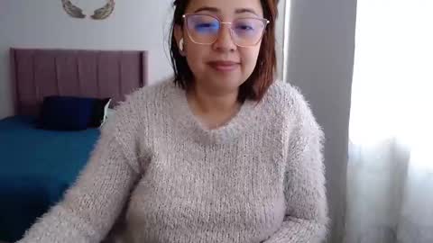 Snapshot of lumi_84 chatting on 01/09/25, 12:19 LUMI online show from 01/09/25, 12:19