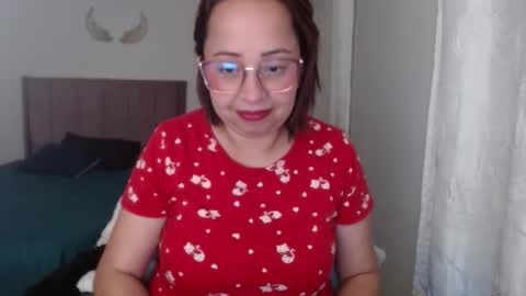 Snapshot of lumi_84 chatting on 01/11/25, 01:37 LUMI online show from 01/11/25, 01:37