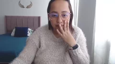 Snapshot of lumi_84 chatting on 01/11/25, 04:25 LUMI online show from 01/11/25, 04:25