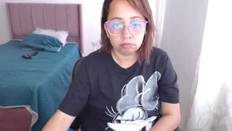 Snapshot of lumi_84 chatting on 03/12/25, 10:28 LUMI online show from 03/12/25, 10:28