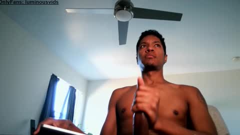 Snapshot of luminouscummer chatting on 11/23/25, 07:02 luminous online show from 11/23/25, 07:02