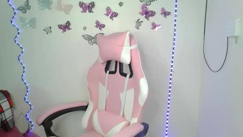 luna00bella online show from 10/21/25, 01:45