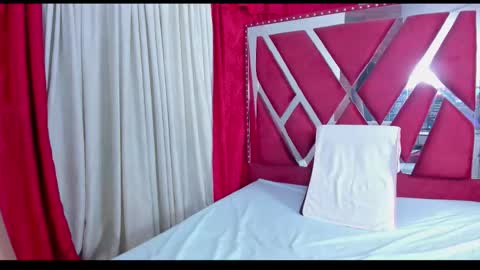 Luna  online show from 10/04/25, 12:08