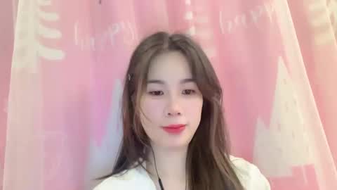 Snapshot of luna4739 chatting on 04/18/26, 07:58 Luna online show from 04/18/26, 07:58