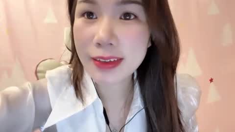 Snapshot of luna4739 chatting on 04/30/26, 04:13 Luna online show from 04/30/26, 04:13