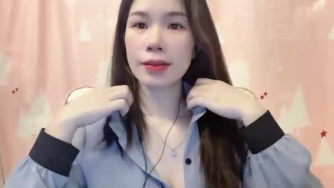 Snapshot of luna4739 chatting on 05/05/26, 02:08 Luna online show from 05/05/26, 02:08
