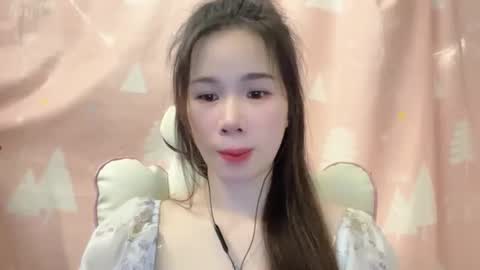 Snapshot of luna4739 chatting on 05/06/26, 04:08 Luna online show from 05/06/26, 04:08