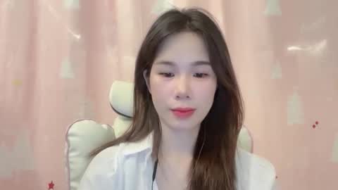 Snapshot of luna4739 chatting on 05/11/26, 05:43 Luna online show from 05/11/26, 05:43