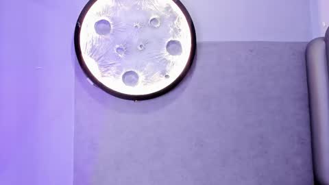 Luna online show from 01/16/26, 11:36