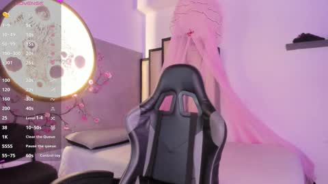 Luna online show from 03/12/26, 11:49