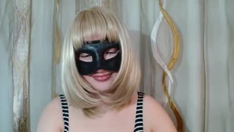 Snapshot of luna_____nova chatting on 07/01/26, 01:51 Sofia online show from 07/01/26, 01:51
