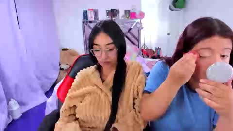 Snapshot of luna_analya chatting on 05/21/26, 12:06 luna_analya online show from 05/21/26, 12:06