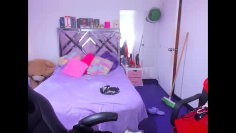 Snapshot of luna_analya chatting on 06/09/26, 02:17 luna_analya online show from 06/09/26, 02:17