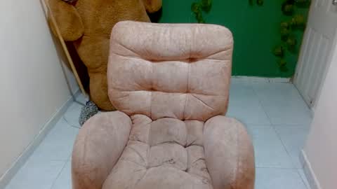 luna_bella882689 online show from 06/25/26, 05:06