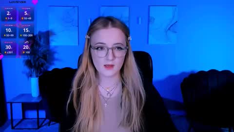 Snapshot of luna_berryy chatting on 03/14/26, 08:25 luna_berryy online show from 03/14/26, 08:25