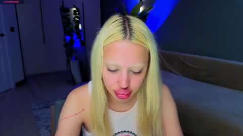 luna_beverly online show from 06/13/26, 08:29
