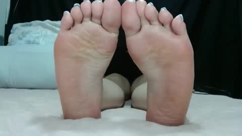 Luna--Blueberry online show from 12/19/25, 03:57