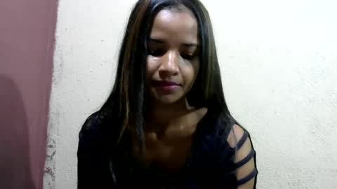 Laura online show from 06/15/26, 04:36