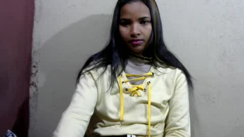 Laura online show from 06/22/26, 05:04