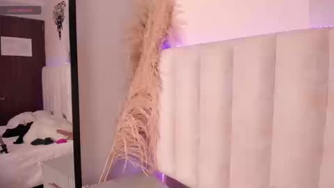 luna_clarx online show from 10/18/25, 03:42