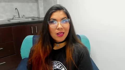 Snapshot of luna_dumont chatting on 02/06/25, 02:26 luna online show from 02/06/25, 02:26