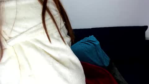 Snapshot of luna_dumont chatting on 02/17/25, 08:41 luna online show from 02/17/25, 08:41