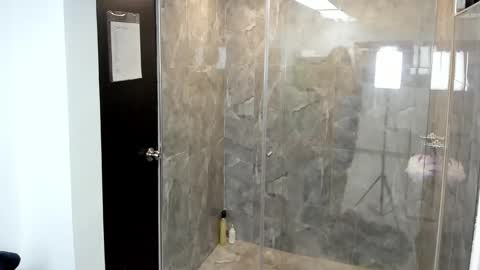 Snapshot of luna_dumont chatting on 03/10/25, 09:53 luna online show from 03/10/25, 09:53