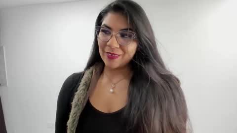 Snapshot of luna_dumont chatting on 10/02/25, 06:15 luna online show from 10/02/25, 06:15