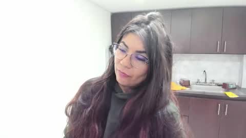 Snapshot of luna_dumont chatting on 10/14/25, 11:11 luna online show from 10/14/25, 11:11