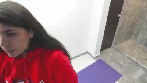 Snapshot of luna_dumont chatting on 10/18/25, 11:33 luna online show from 10/18/25, 11:33