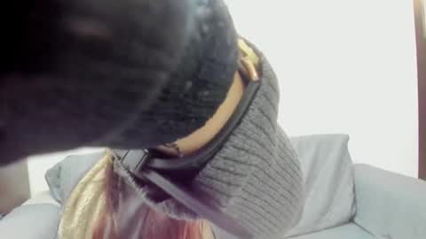 Snapshot of luna_dumont chatting on 10/30/25, 11:11 luna online show from 10/30/25, 11:11