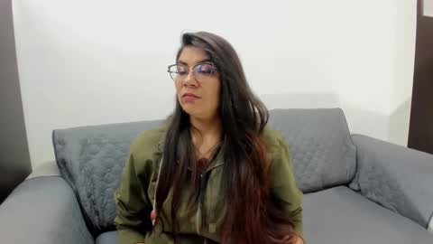 Snapshot of luna_dumont chatting on 11/07/25, 11:21 luna online show from 11/07/25, 11:21