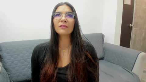 Snapshot of luna_dumont chatting on 11/20/25, 11:10 luna online show from 11/20/25, 11:10